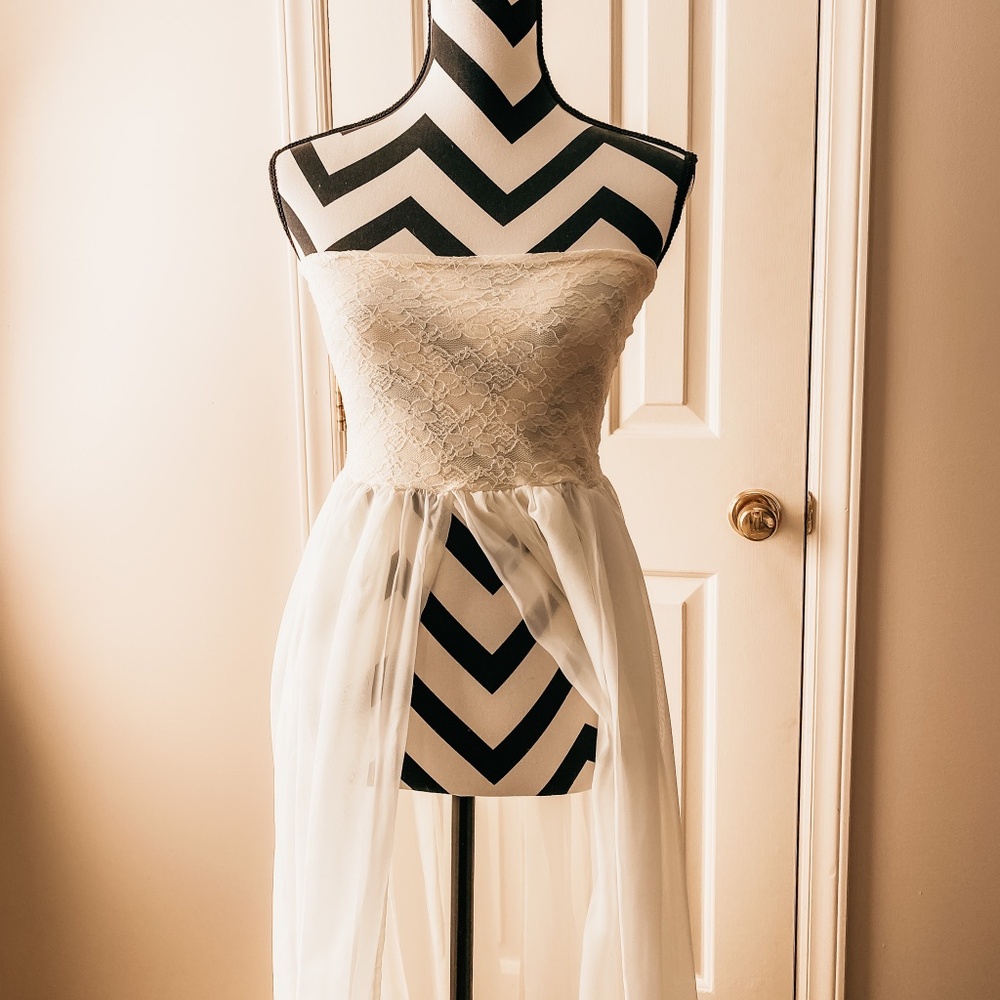 Ivory Lace & Chiffon Maternity Gown Open Front Very Long Train for Photoshoots
